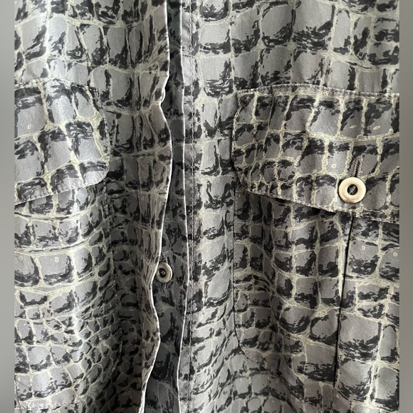 100% silk beautiful blouse. - Picture 6 of 11